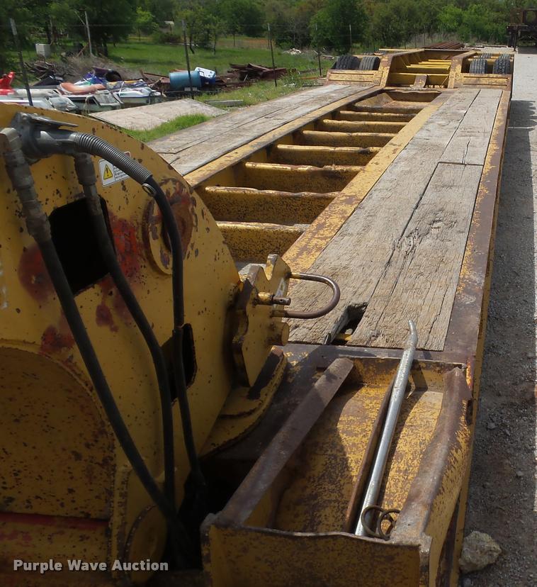 image for item DA5251 1998 Kalyn Siebert KSHRG-3-53T lowboy equipment trailer