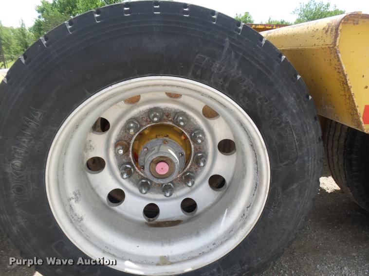 image for item DA5251 1998 Kalyn Siebert KSHRG-3-53T lowboy equipment trailer