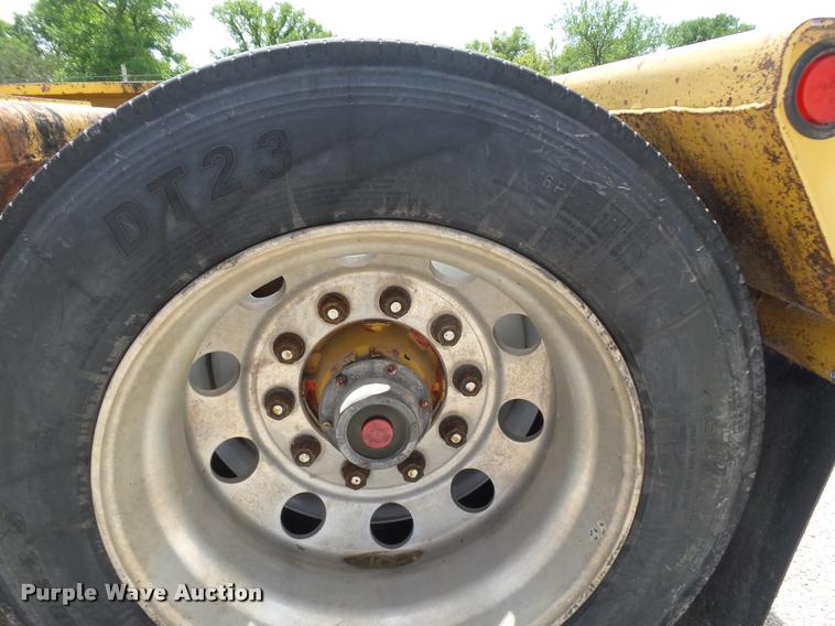 image for item DA5251 1998 Kalyn Siebert KSHRG-3-53T lowboy equipment trailer