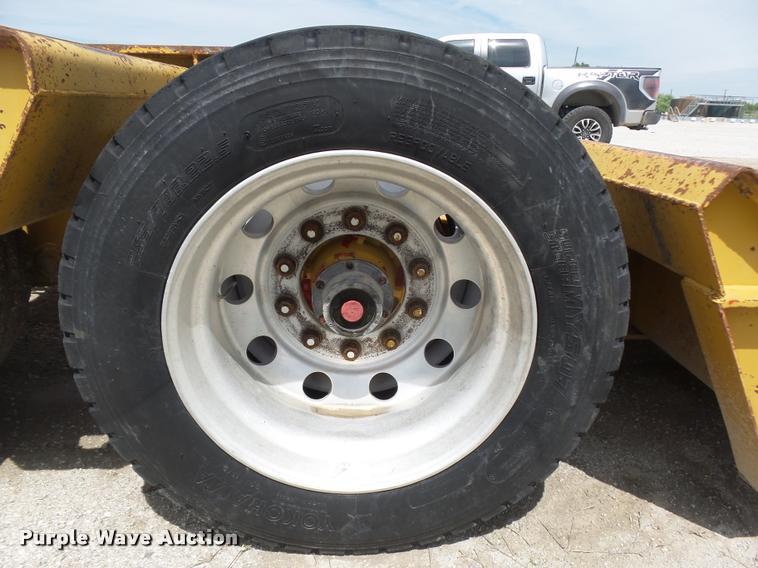 image for item DA5251 1998 Kalyn Siebert KSHRG-3-53T lowboy equipment trailer