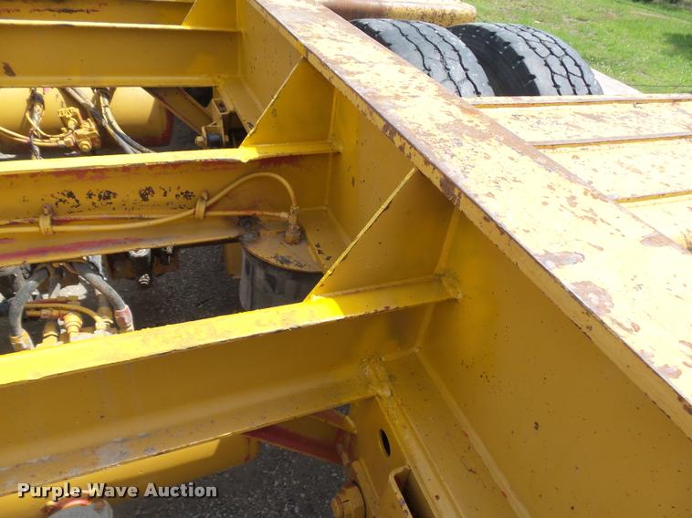image for item DA5251 1998 Kalyn Siebert KSHRG-3-53T lowboy equipment trailer