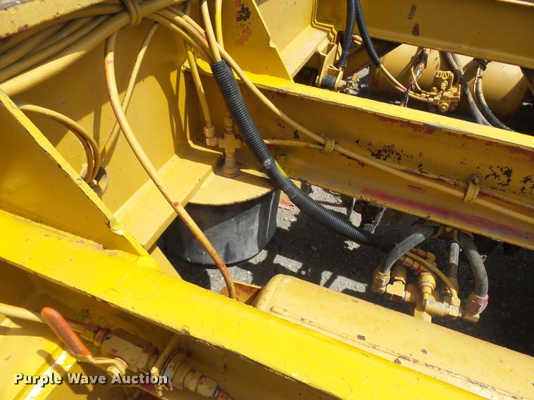 image for item DA5251 1998 Kalyn Siebert KSHRG-3-53T lowboy equipment trailer