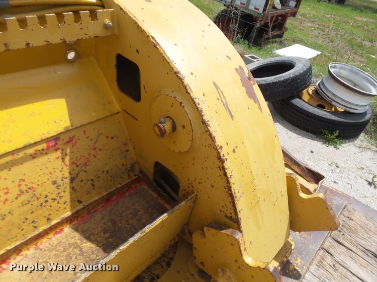 image for item DA5251 1998 Kalyn Siebert KSHRG-3-53T lowboy equipment trailer