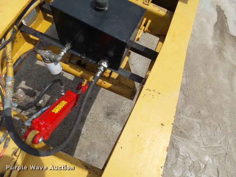 image for item DA5251 1998 Kalyn Siebert KSHRG-3-53T lowboy equipment trailer