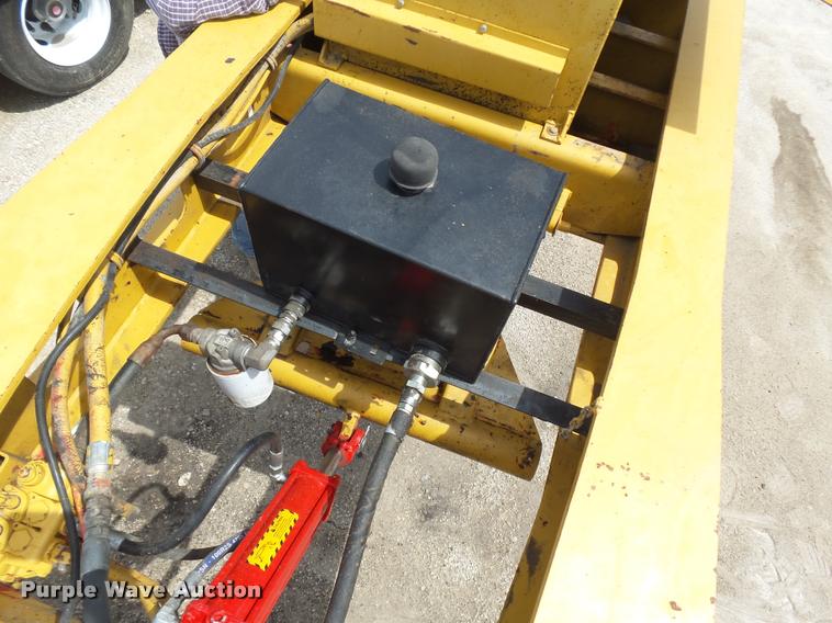 image for item DA5251 1998 Kalyn Siebert KSHRG-3-53T lowboy equipment trailer