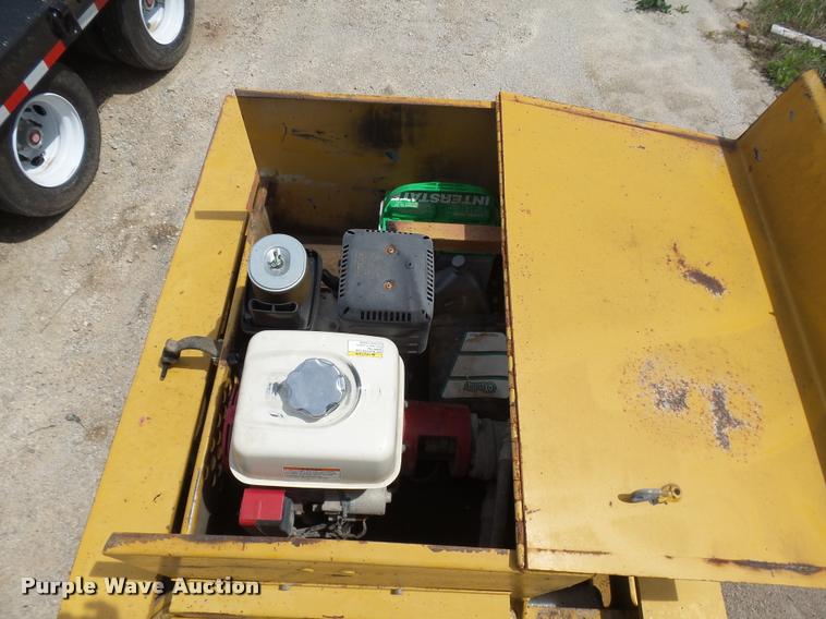 image for item DA5251 1998 Kalyn Siebert KSHRG-3-53T lowboy equipment trailer