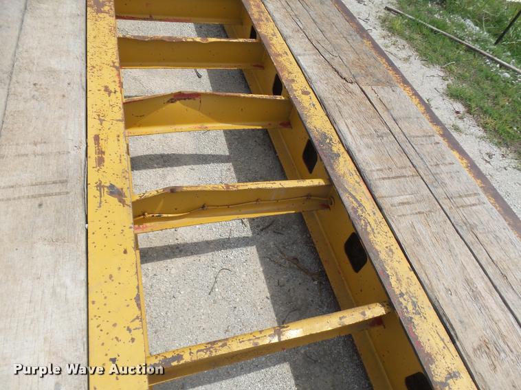image for item DA5251 1998 Kalyn Siebert KSHRG-3-53T lowboy equipment trailer