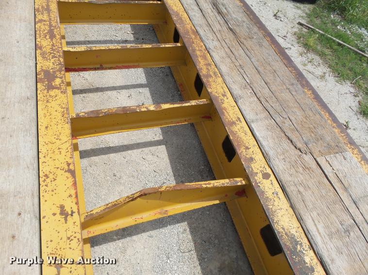 image for item DA5251 1998 Kalyn Siebert KSHRG-3-53T lowboy equipment trailer