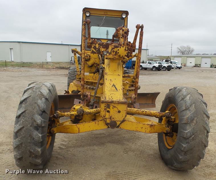 image for item DA8000 1968 Allis Chalmers M100B rigid frame motor grader
