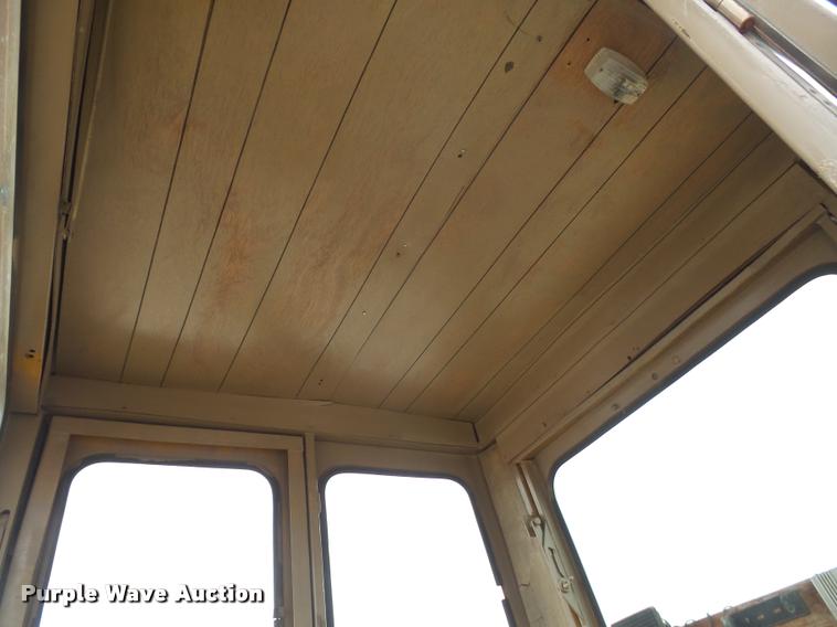 image for item DA8000 1968 Allis Chalmers M100B rigid frame motor grader