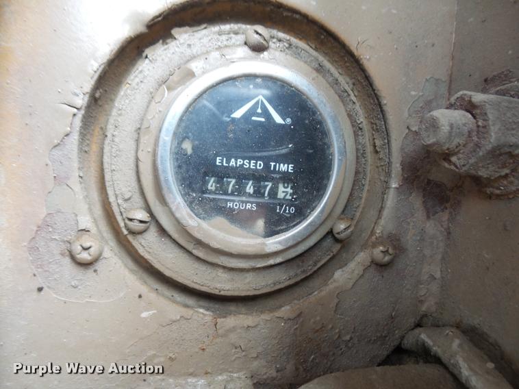 image for item DA8000 1968 Allis Chalmers M100B rigid frame motor grader