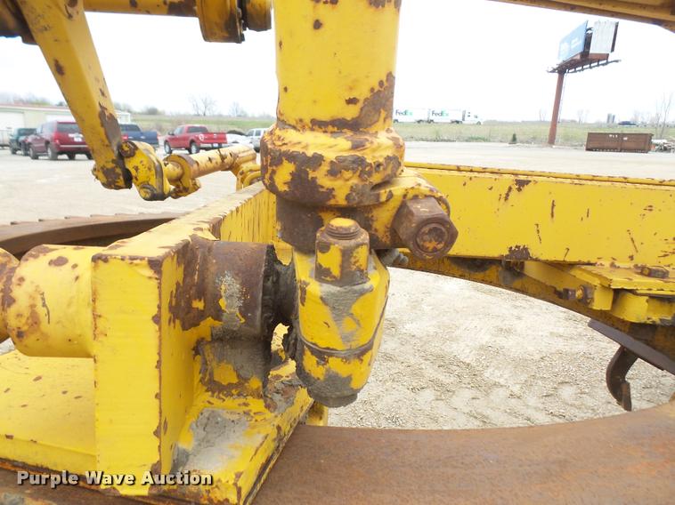 image for item DA8000 1968 Allis Chalmers M100B rigid frame motor grader