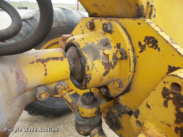 image for item DA8000 1968 Allis Chalmers M100B rigid frame motor grader