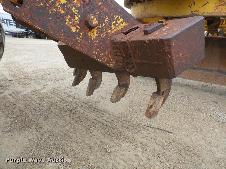 image for item DA8000 1968 Allis Chalmers M100B rigid frame motor grader