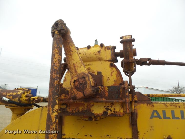 image for item DA8000 1968 Allis Chalmers M100B rigid frame motor grader