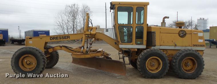 image for item DA8001 1987 Dresser A500E motor grader