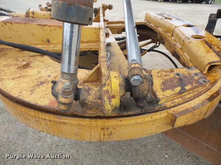 image for item DA8001 1987 Dresser A500E motor grader