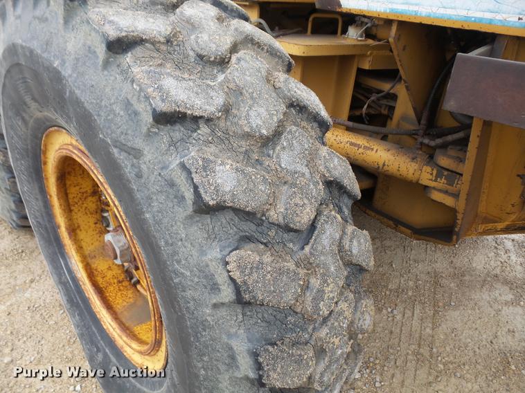 image for item DA8001 1987 Dresser A500E motor grader