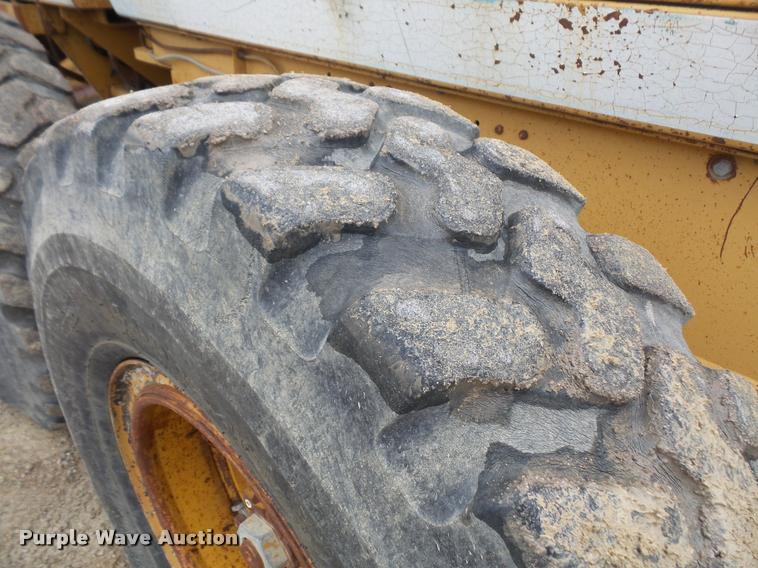 image for item DA8001 1987 Dresser A500E motor grader