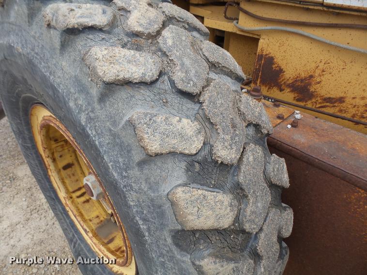 image for item DA8001 1987 Dresser A500E motor grader