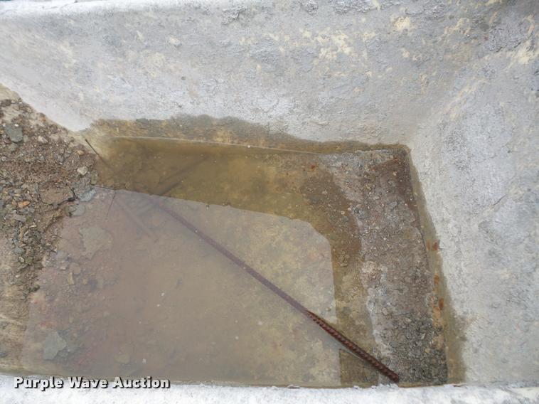 image for item DA8026 Terex Morrison OMPB16A power buggy