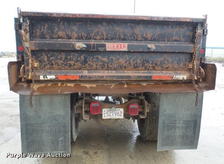 image for item DA8027 1999 Ford F800 dump truck