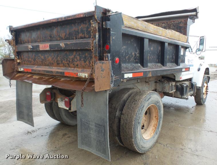 image for item DA8027 1999 Ford F800 dump truck