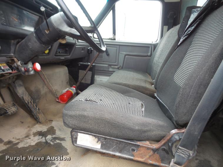 image for item DA8027 1999 Ford F800 dump truck