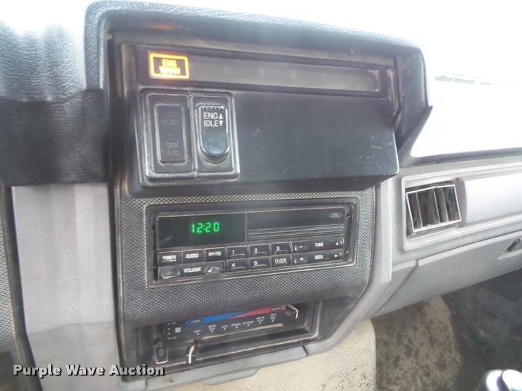 image for item DA8027 1999 Ford F800 dump truck