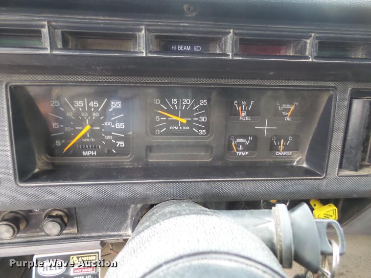 image for item DA8027 1999 Ford F800 dump truck