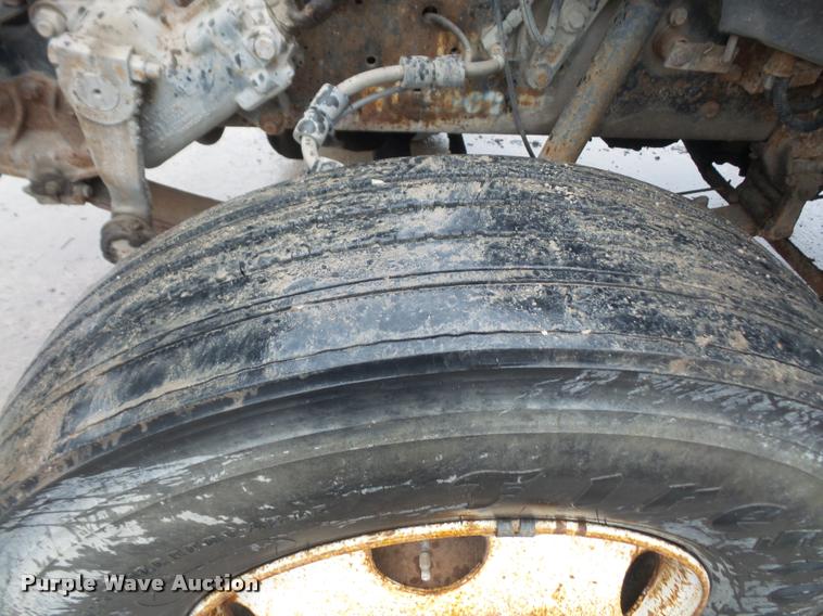 image for item DA8027 1999 Ford F800 dump truck