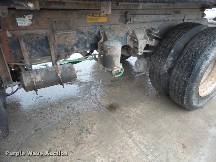 image for item DA8027 1999 Ford F800 dump truck
