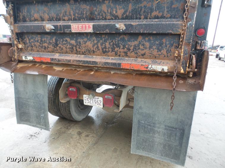 image for item DA8027 1999 Ford F800 dump truck