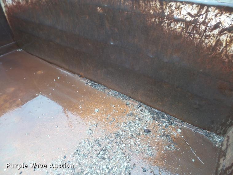 image for item DA8027 1999 Ford F800 dump truck