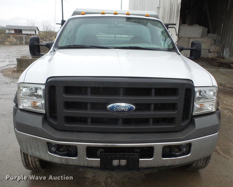 image for item DA8040 2005 Ford F450 dump truck