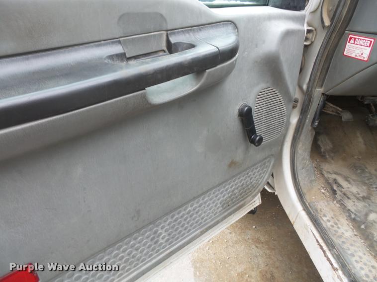 image for item DA8040 2005 Ford F450 dump truck