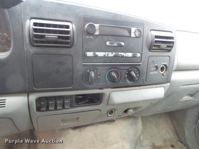 image for item DA8040 2005 Ford F450 dump truck