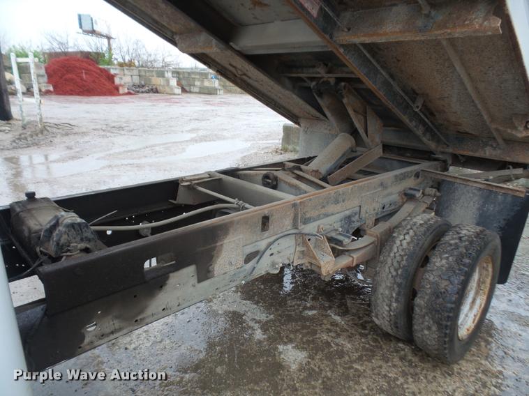 image for item DA8040 2005 Ford F450 dump truck