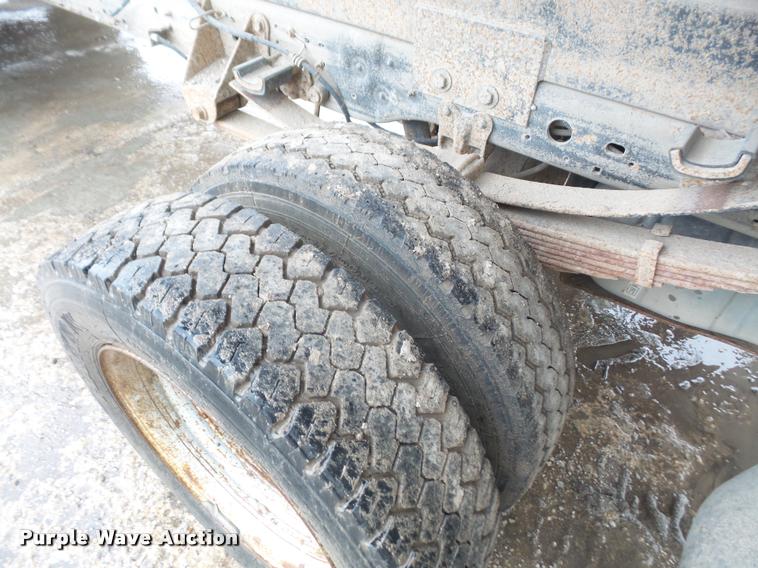 image for item DA8040 2005 Ford F450 dump truck