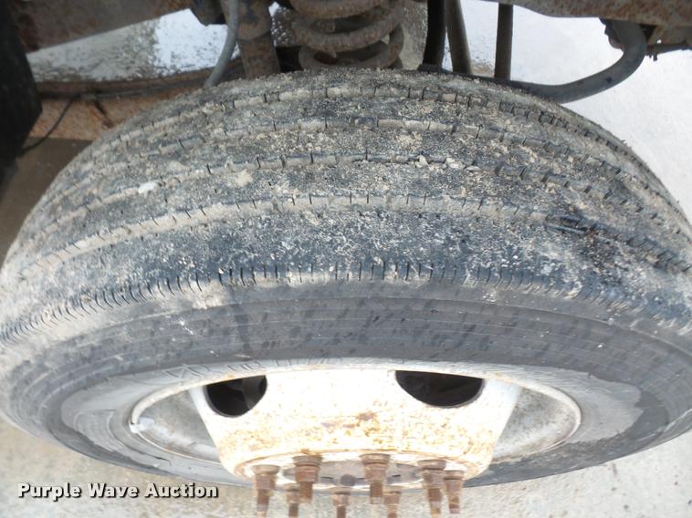 image for item DA8040 2005 Ford F450 dump truck