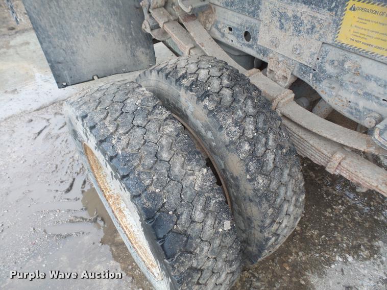 image for item DA8040 2005 Ford F450 dump truck