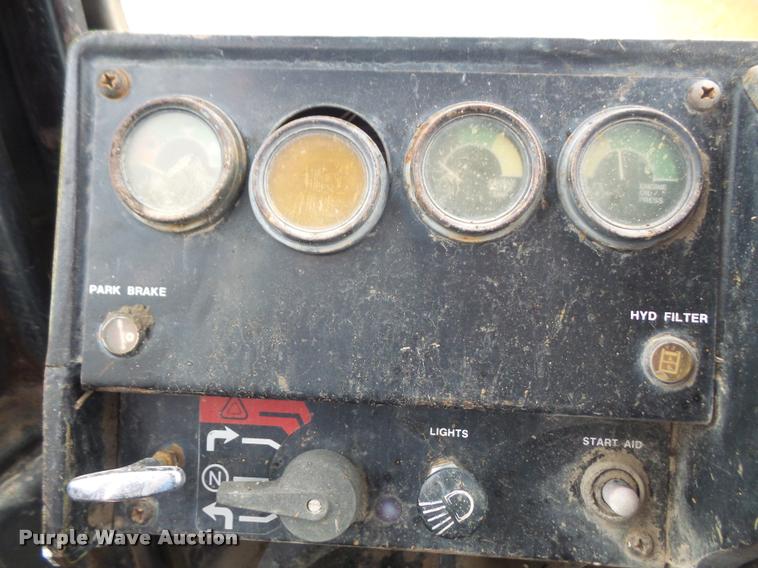 image for item DA8049 1984 John Deere 644C wheel loader