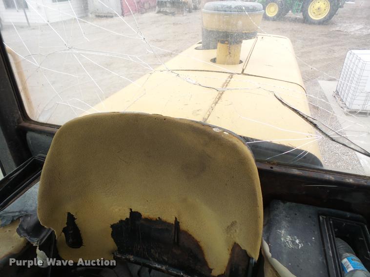 image for item DA8049 1984 John Deere 644C wheel loader