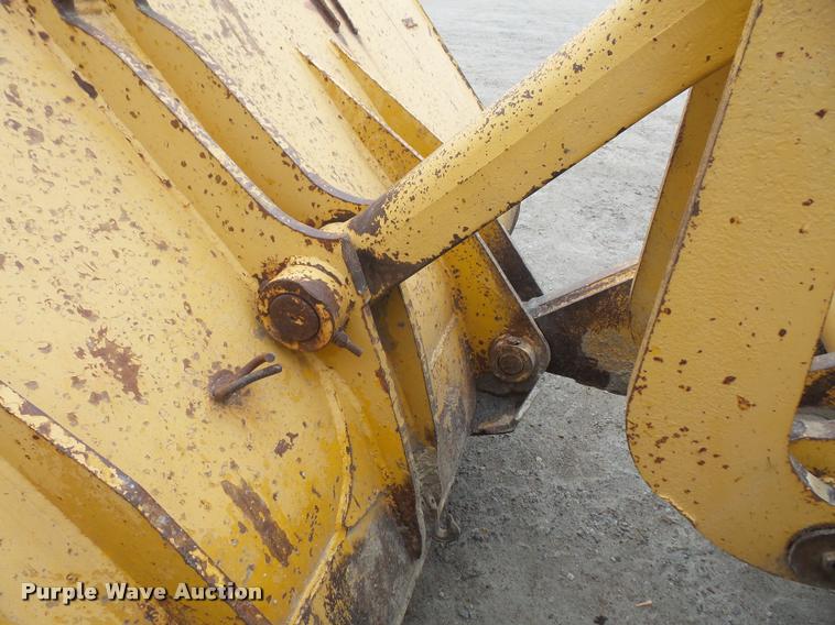 image for item DA8049 1984 John Deere 644C wheel loader