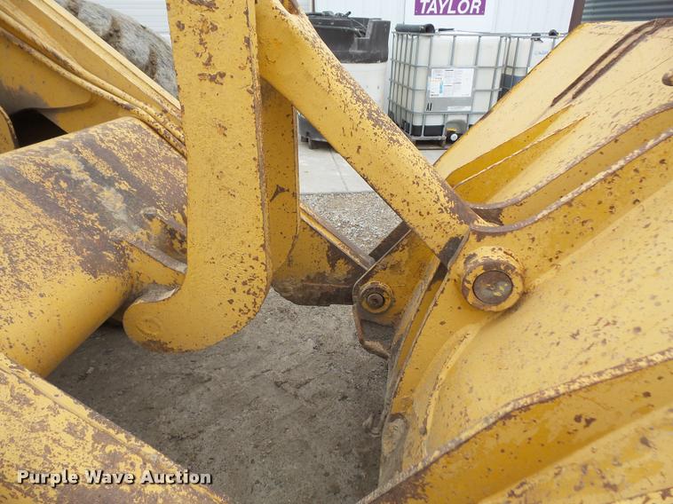 image for item DA8049 1984 John Deere 644C wheel loader