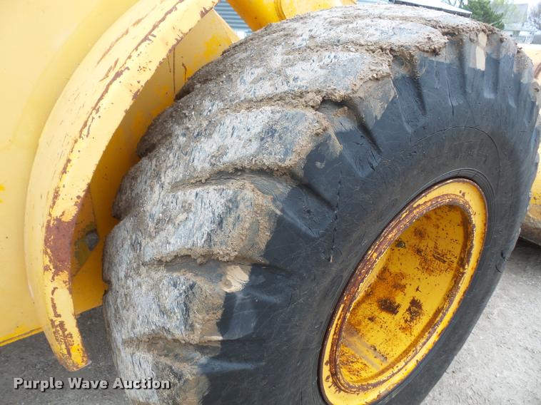 image for item DA8049 1984 John Deere 644C wheel loader