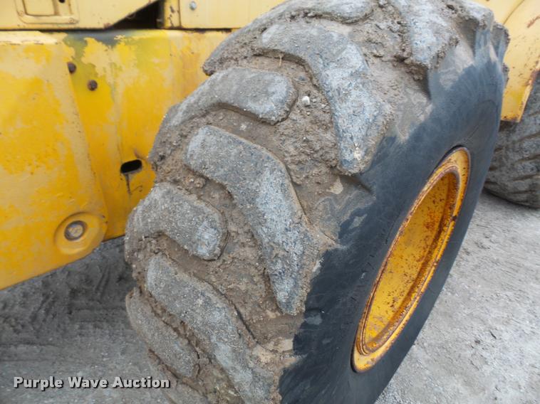 image for item DA8049 1984 John Deere 644C wheel loader