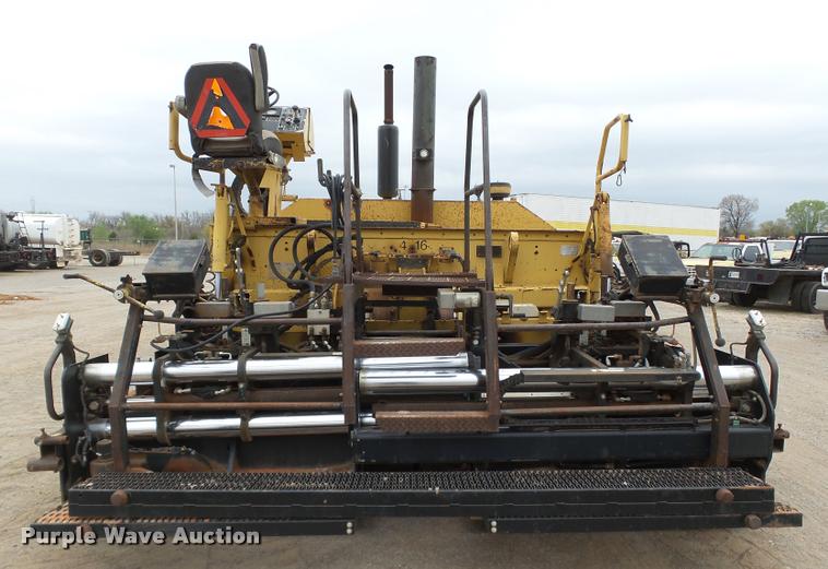 image for item DB0141 1999 Caterpillar AP-1055B paver