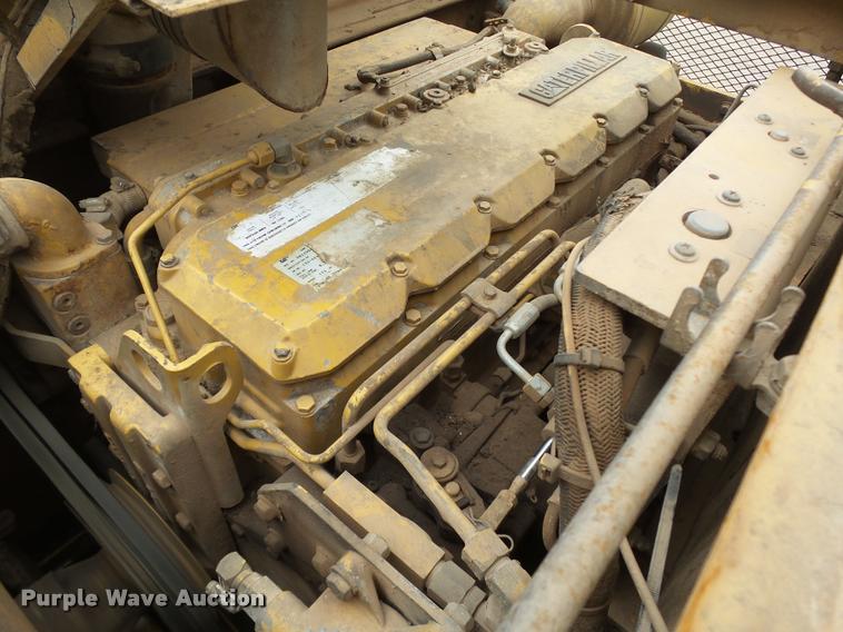 image for item DB0141 1999 Caterpillar AP-1055B paver
