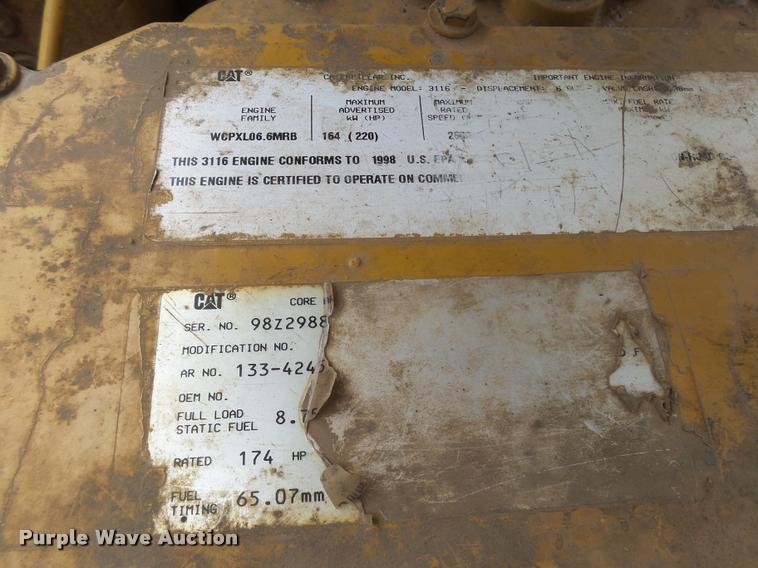 image for item DB0141 1999 Caterpillar AP-1055B paver